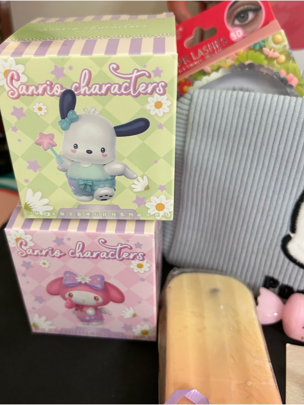 SANRIO BLIND BOX AND BEAUTY BUNDLE - Picture 2 of 7